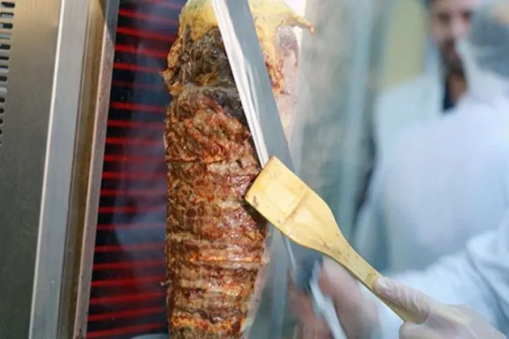 Şəmkirdə dönərdən KÜTLƏVİ ZƏHƏRLƏNMƏ