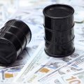 Азербайджанская нефть подешевела более чем на $2
