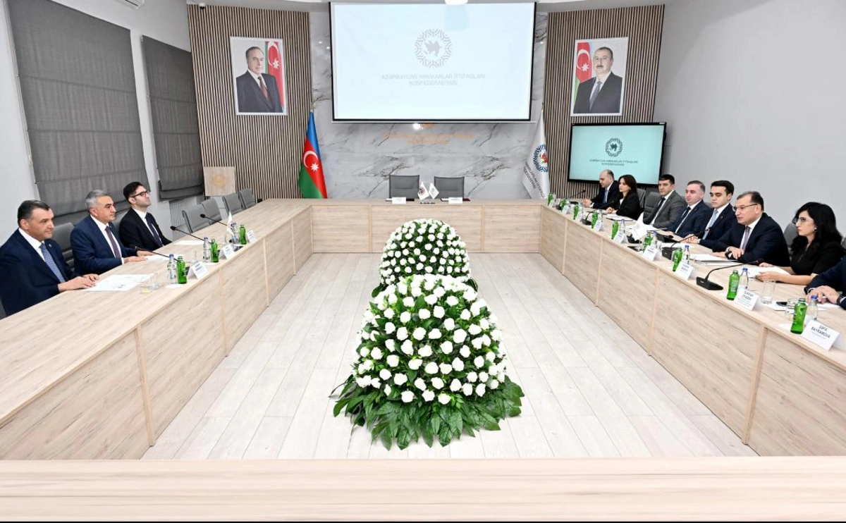 AHİK və Vəkillər Kollegiyası arasında Əməkdaşlıq Memorandumu imzalanıb