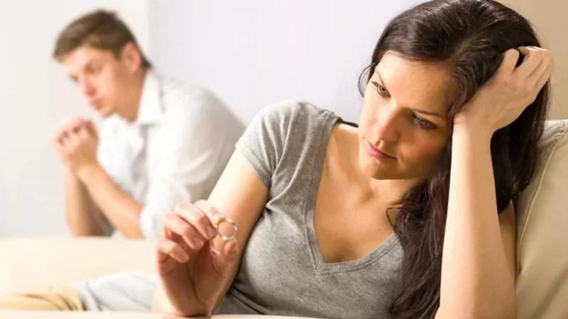 Prokurorluqdan ərinə zəng gəldi, xəyanətin üstü açıldı