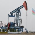 Азербайджанская нефть незначительно подешевела