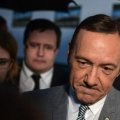 Волна обвинений против Кевина Спейси в сексуальных домогательствах возвращается