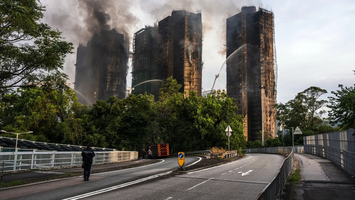 Honkonqda baş verən dəhşətli yanğında ölənlərin sayı 90-ı keçdi
