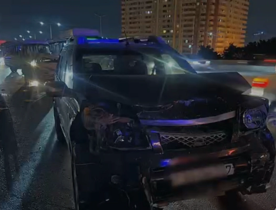 Bakı-Sumqayıt yolunda nasaz avtomobil zəncirvari qəzaya səbəb oldu - Xəsarət alan var