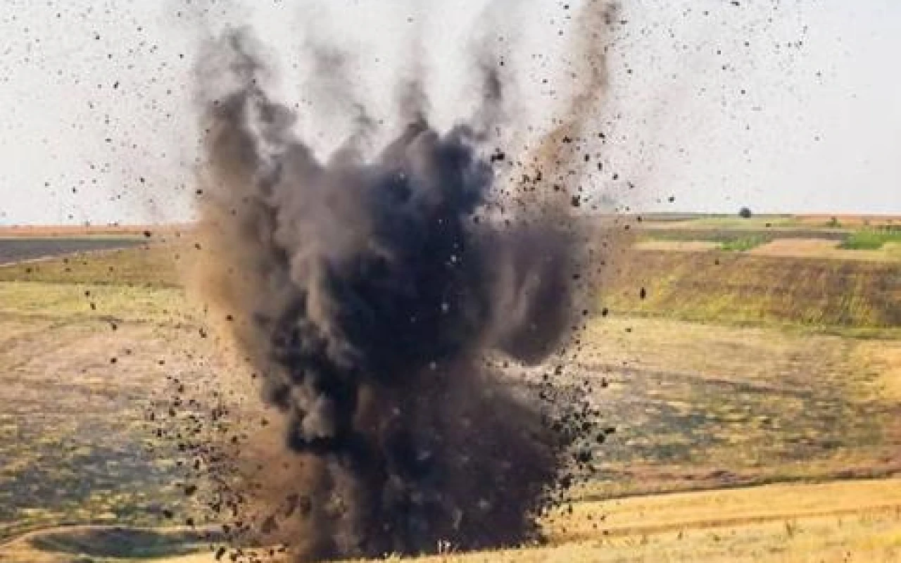 Ermənistanda hərbçilər minaya düşdü