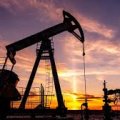 Нефть подешевела на фоне роста спроса две сессии подряд