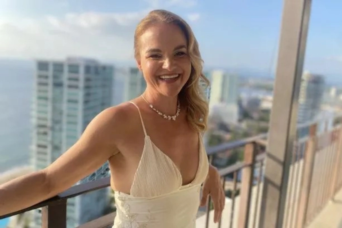 Amerikalı qadın özü ilə evləndi