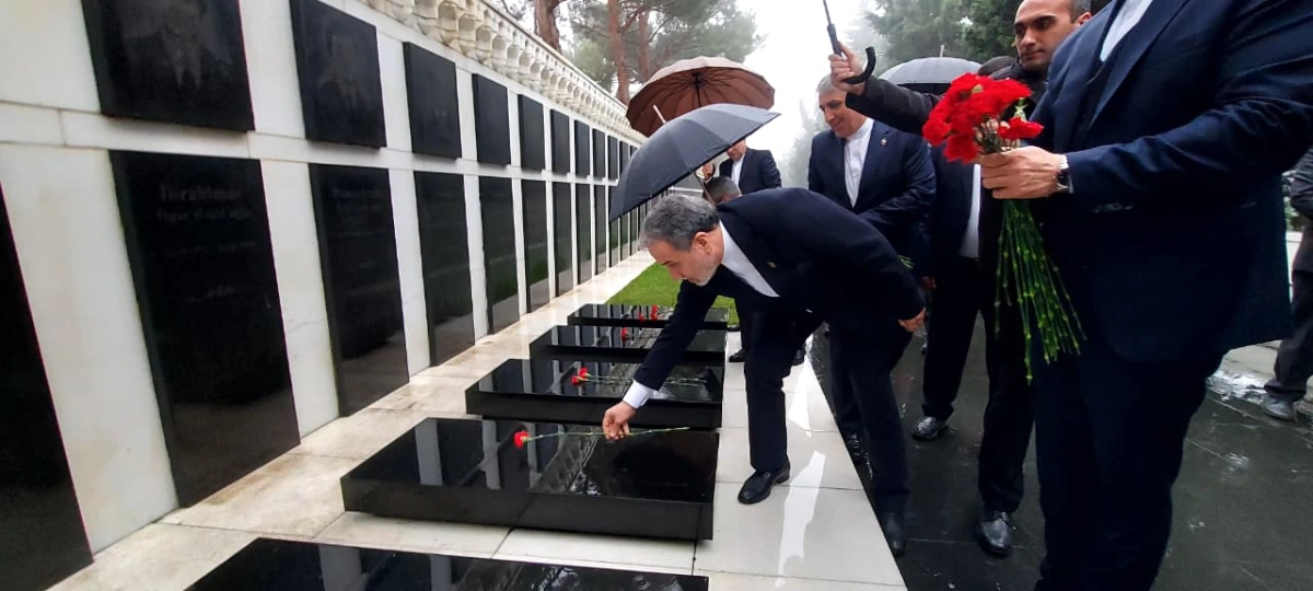 Seyid Abbas Əraqçı Şəhidlər xiyabanını ziyarət etdi - FOTO