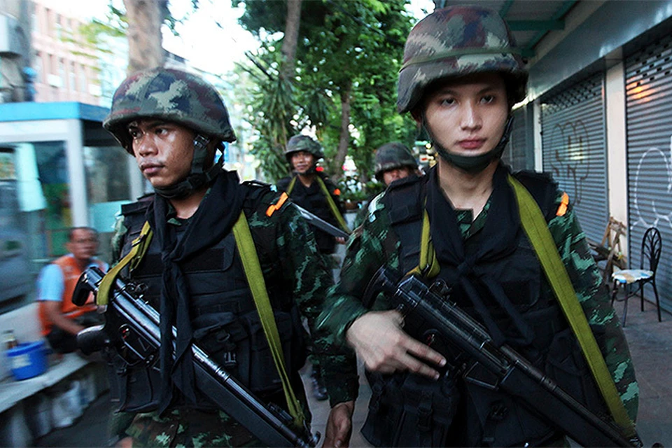 Таиланд вводит комендантский час из-за столкновений с Камбоджей