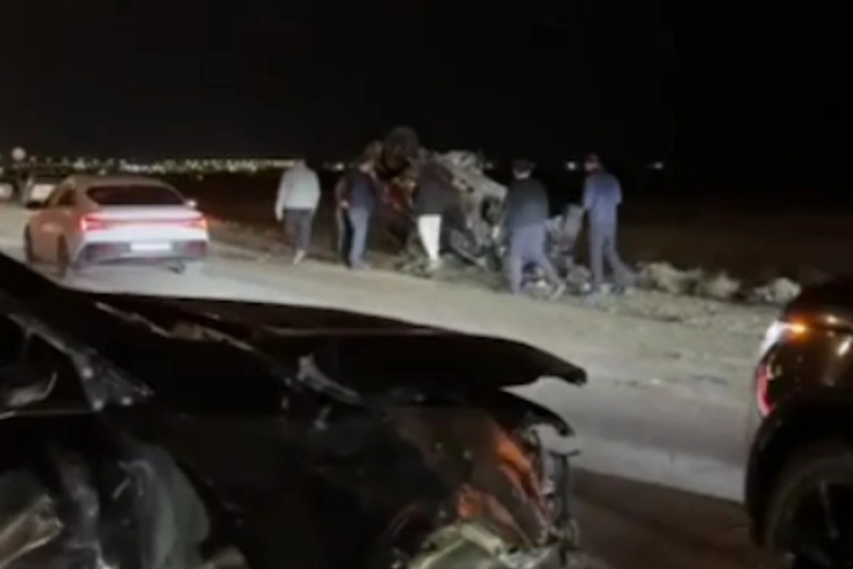 Массовое ДТП на дороге Баку - Газах: есть пострадавшие