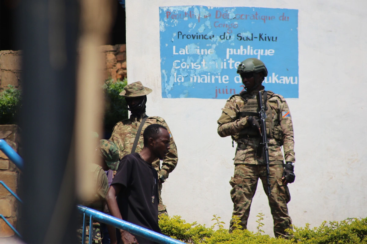 Konqo Çaddan hərbi yardım istəyib