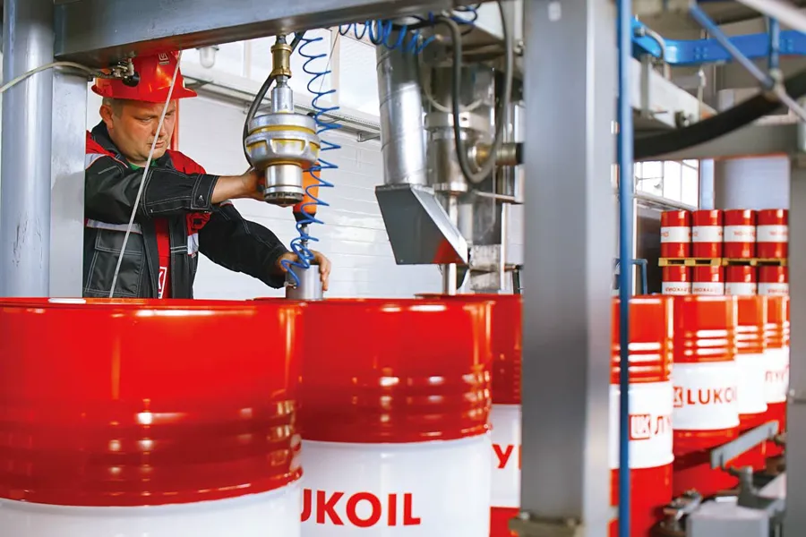 Саудовская компания претендует на зарубежные активы «Лукойла»