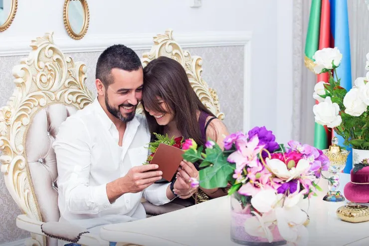 Gənclər niyə evlənmir? - Röyanın bahalı ayaqqabısından istəyirlər - VİDEO