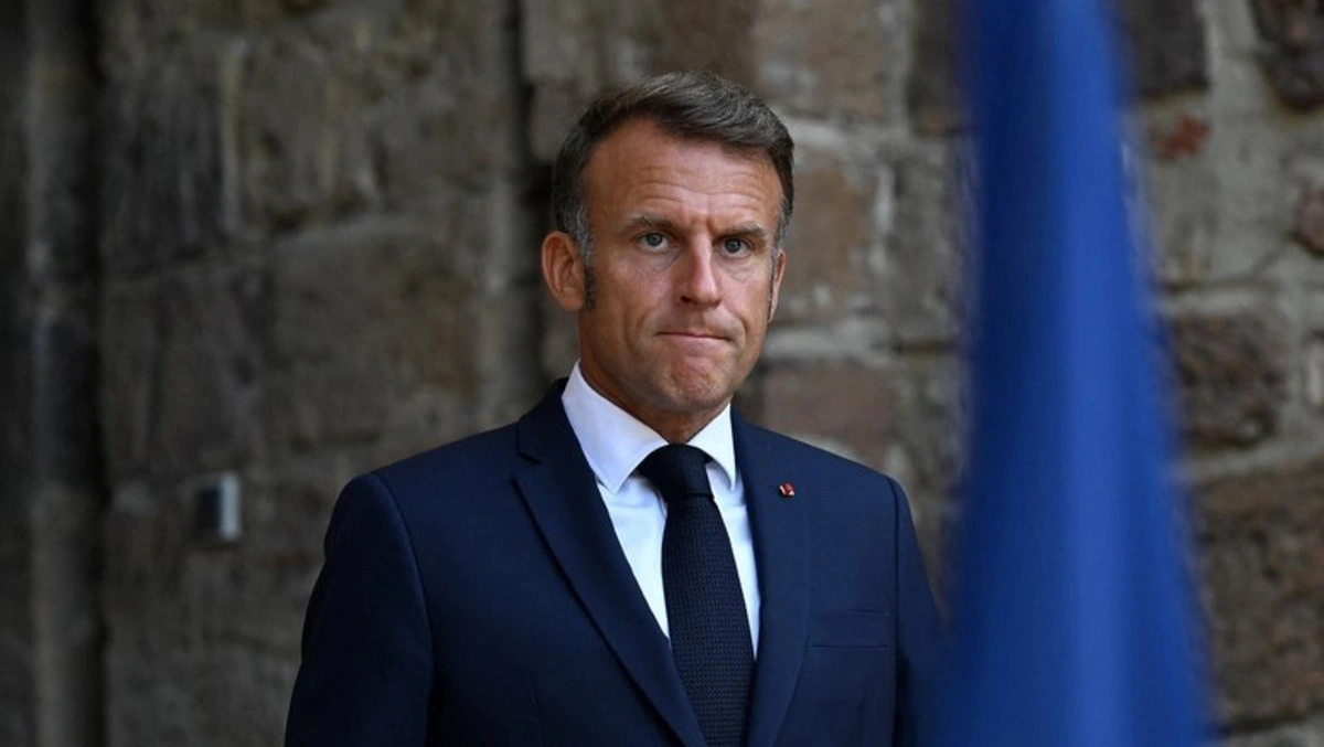 Süni intellekt Fransada Makrona qarşı 