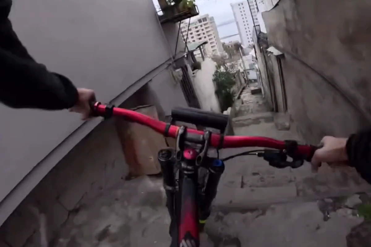 Sosial şəbəkələrdə gündəm olan velosipedçilər DANIŞDILAR