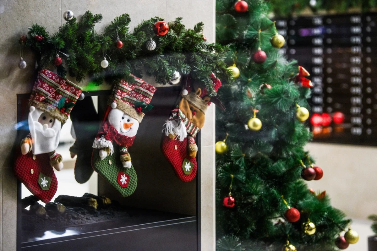 Santa Klaus paltarı geyinmiş kişi altı nəfəri öldürdü