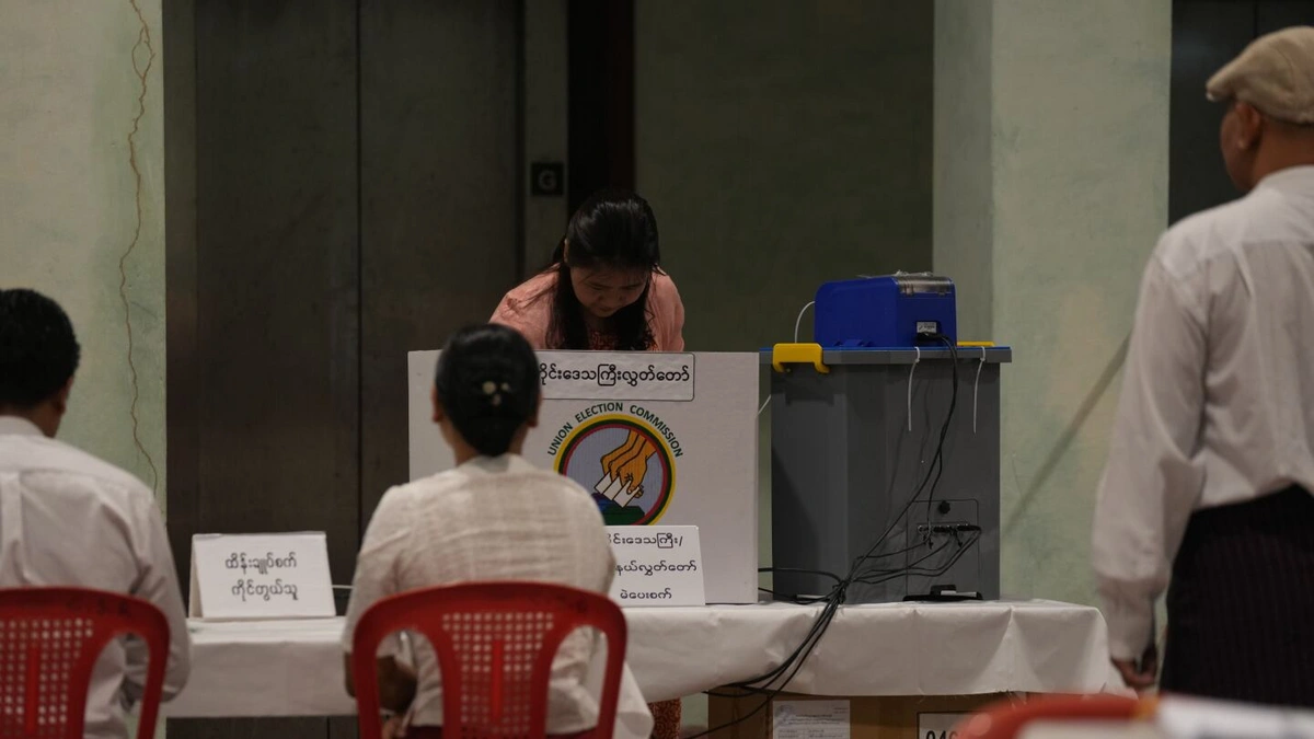 Myanmada ümumi seçkiyə start verildi