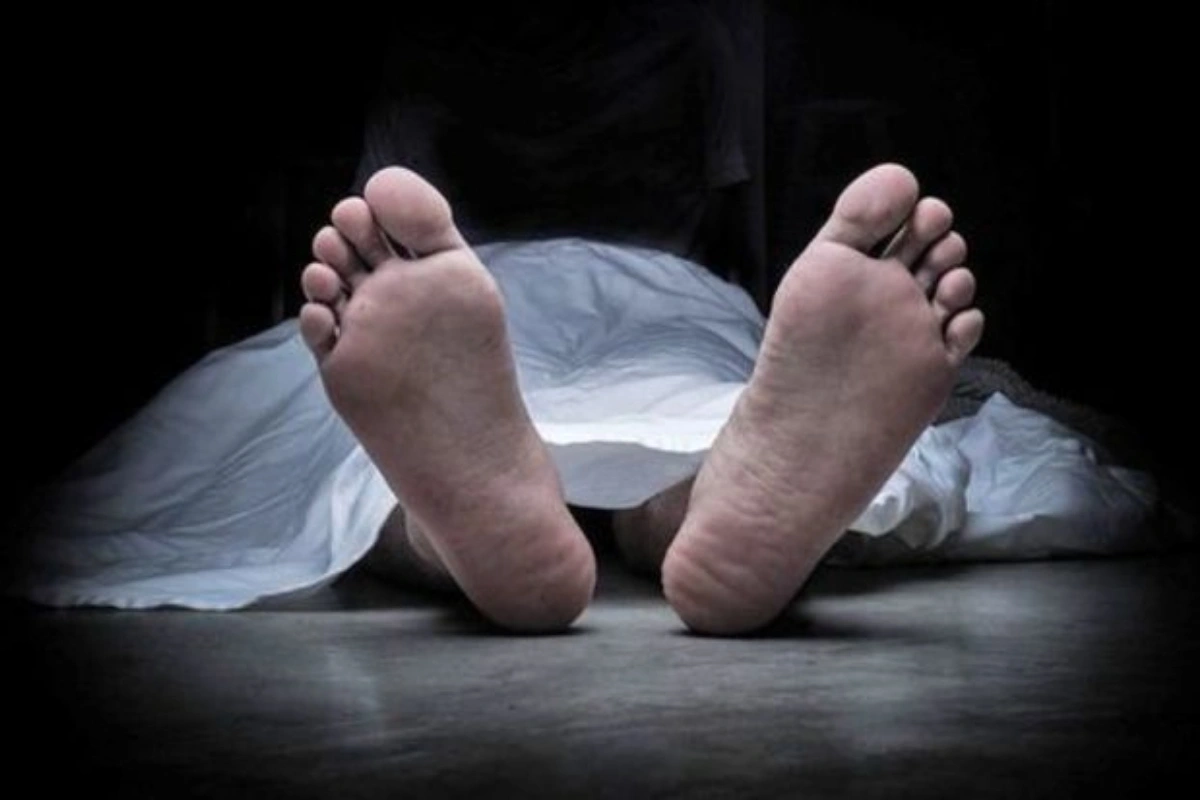 Dövlət qurumunun həyətində kişi infarktdan öldü