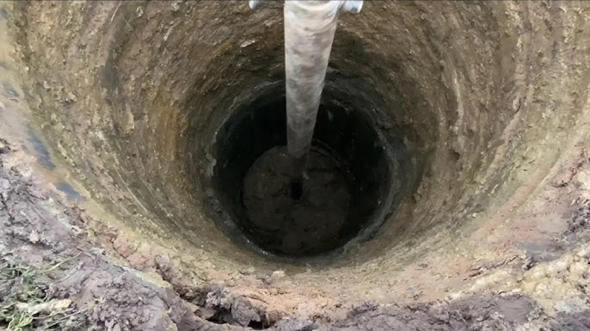 В бакинском поселке 65-летний мужчина упал в колодец