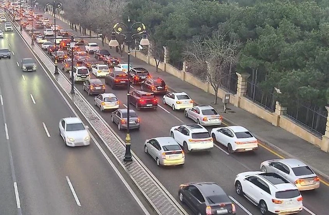 Paytaxtın bu küçələrində sıxlıq var - SİYAHI