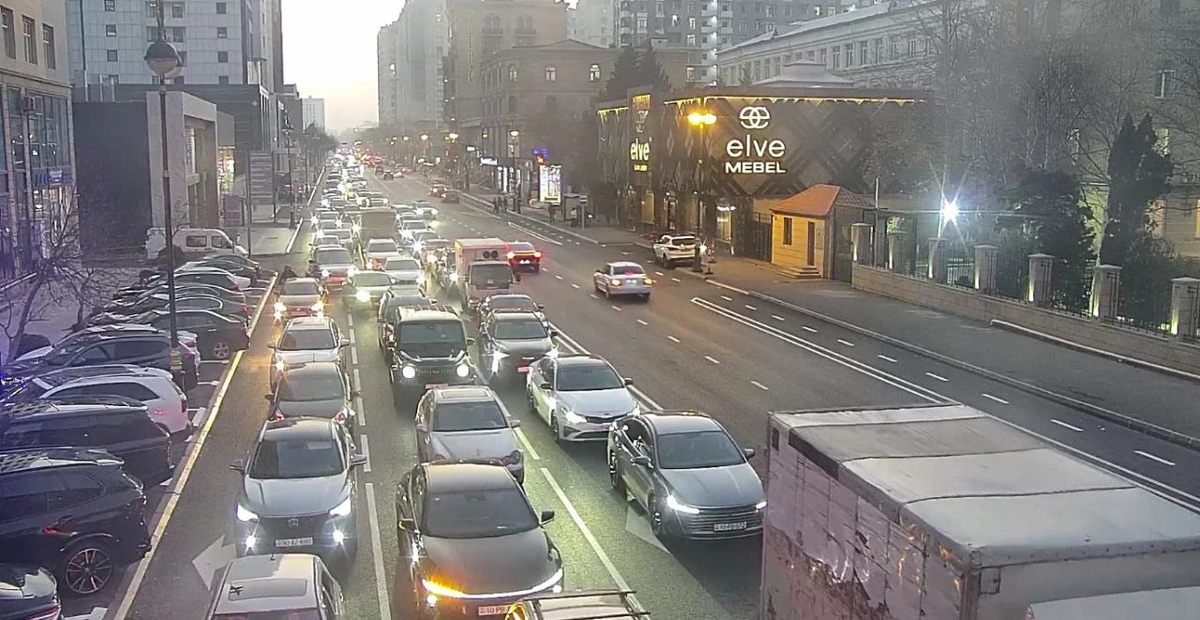 Paytaxtda sıxlıq olan küçələrin SİYAHISI