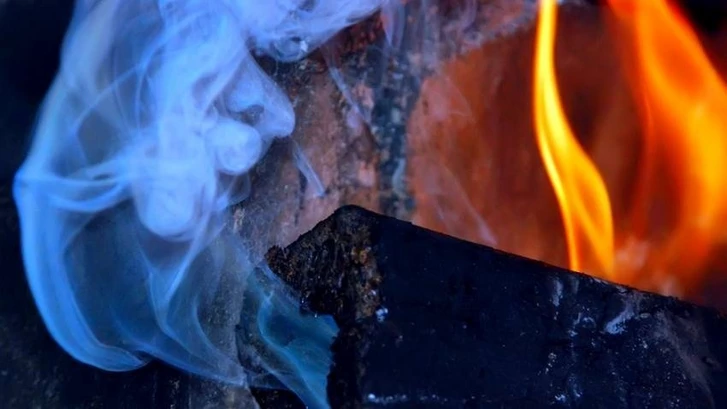 В Ширване 14-летняя девочка отравилась угарным газом