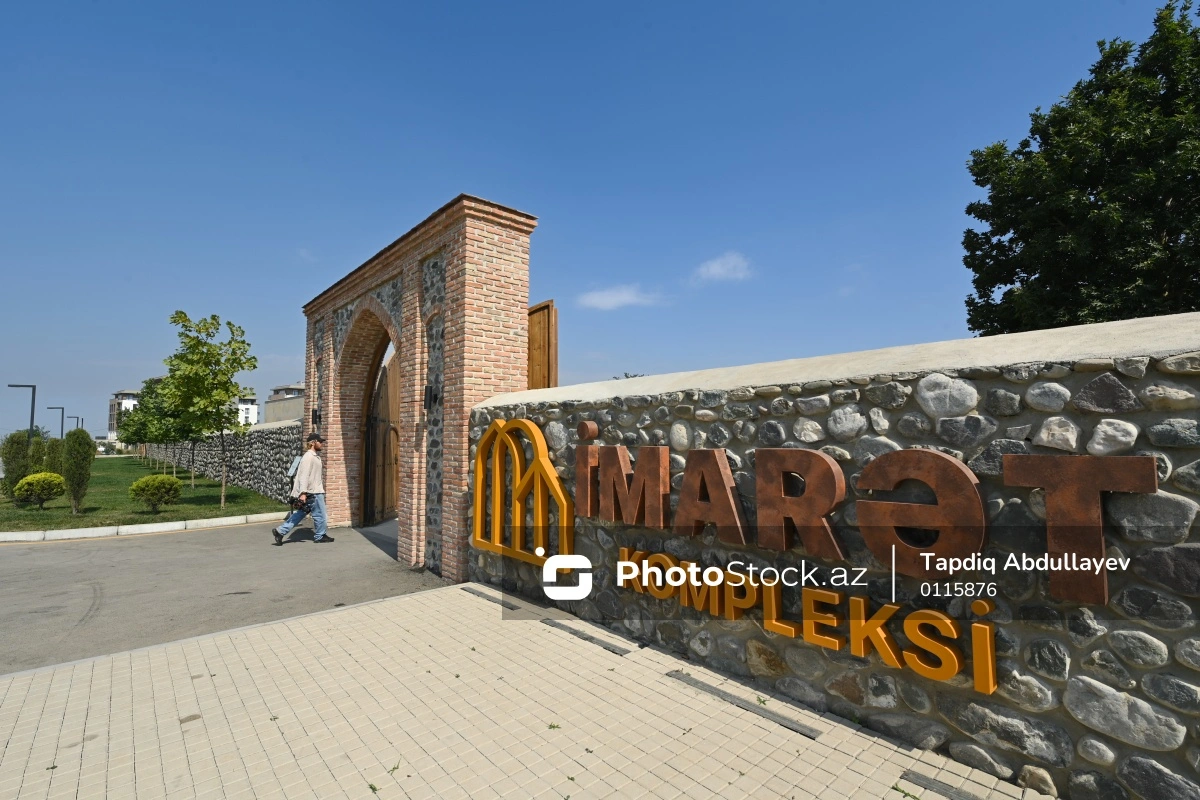 Dağıdılan şəhərin ayaqda qalan simvolu yenidən dirçəlir - VİDEO