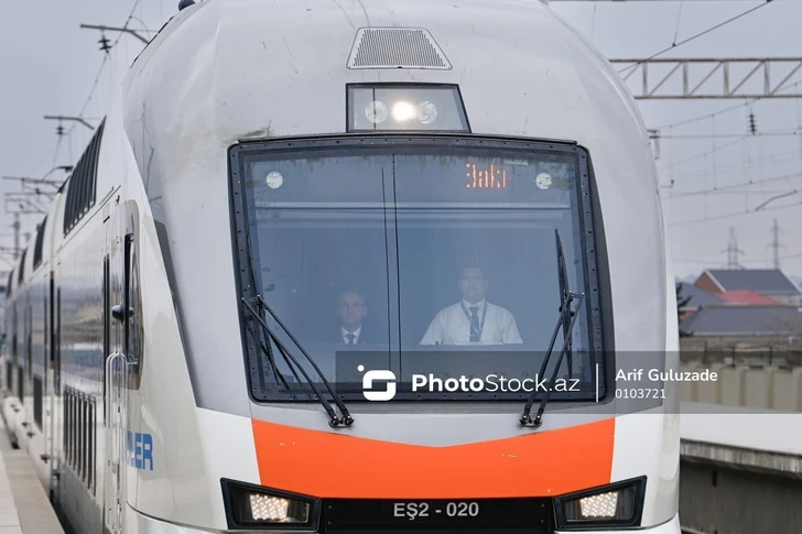 В маршрут экспресс-поездов Сумгайыт - Баку добавлена новая остановка