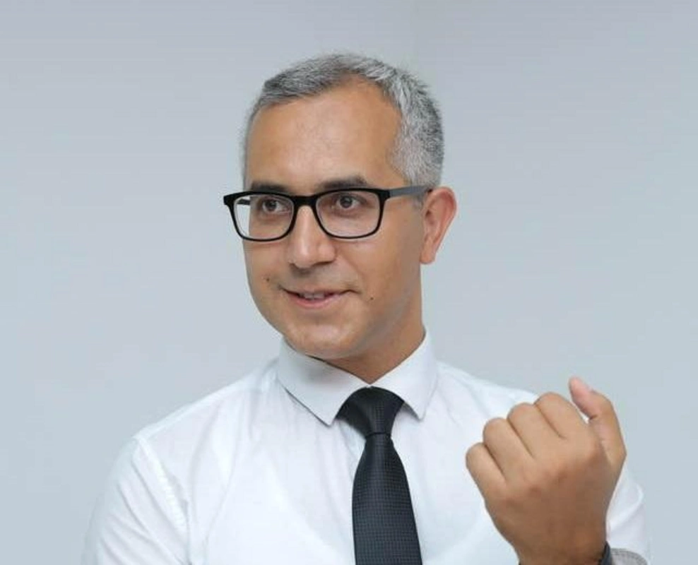 Kamran Əsədovun növbəti məhkəmə iclası başlayıb