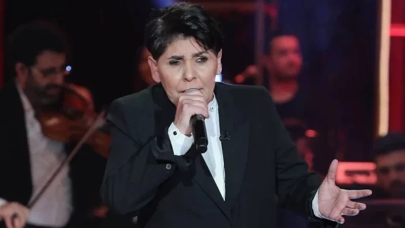 Məşhur müğənni xərçəngə qalib gəldi - FOTOLAR