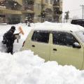 Yaponiyada qarlı və buzlu yollarda 13 nəfər xəsarət alıb