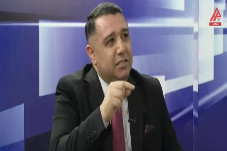 Küçədə söyə bilmədiklərini sosial şəbəkədə “baltayanlar” - VİDEO