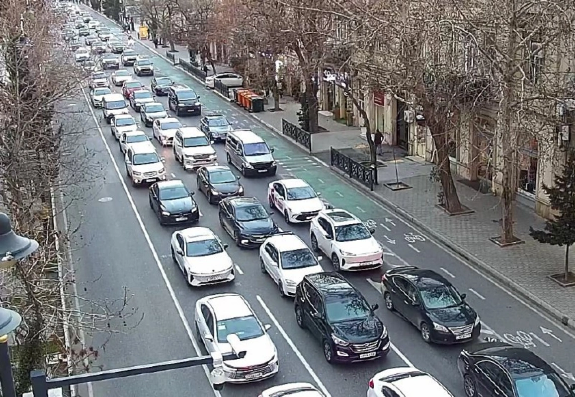 Paytaxtda sıxlıq olan küçələrin siyahısı