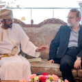 Laricani Oman sultanı və XİN rəhbəri ilə ABŞ ilə danışıqların nəticələrini müzakirə edib