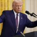 Трамп: Зеленскому нужно действовать