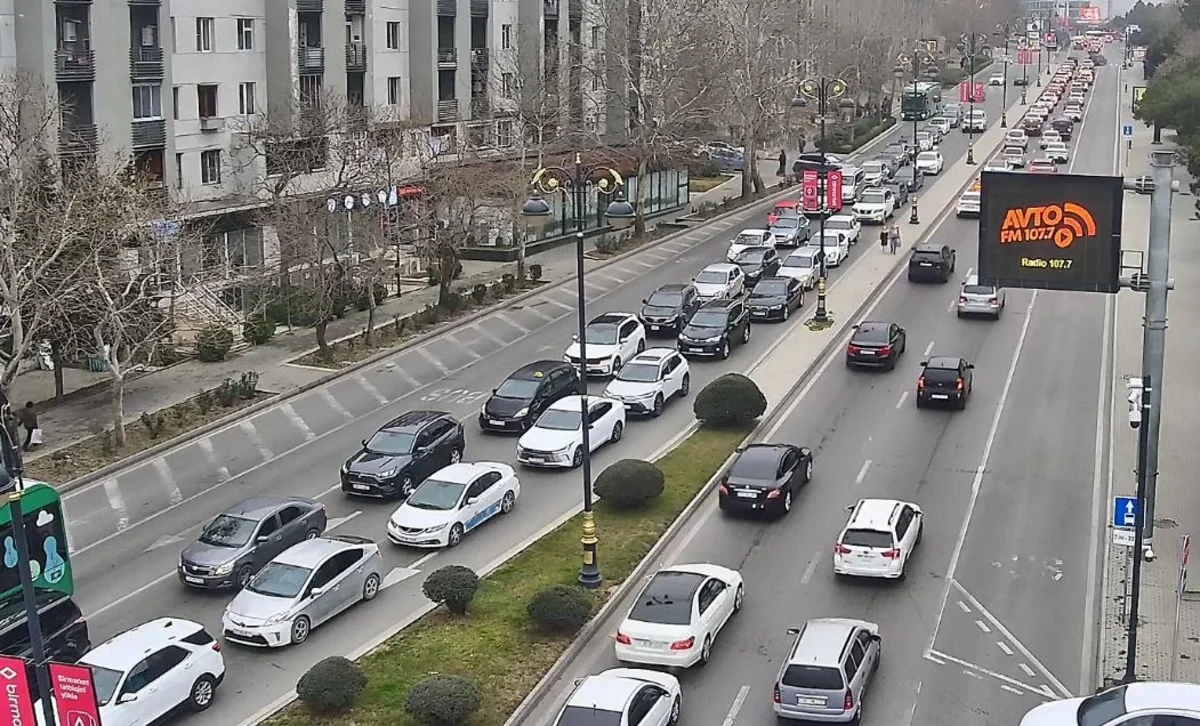 Bu yollarda sıxlıq var - SİYAHI