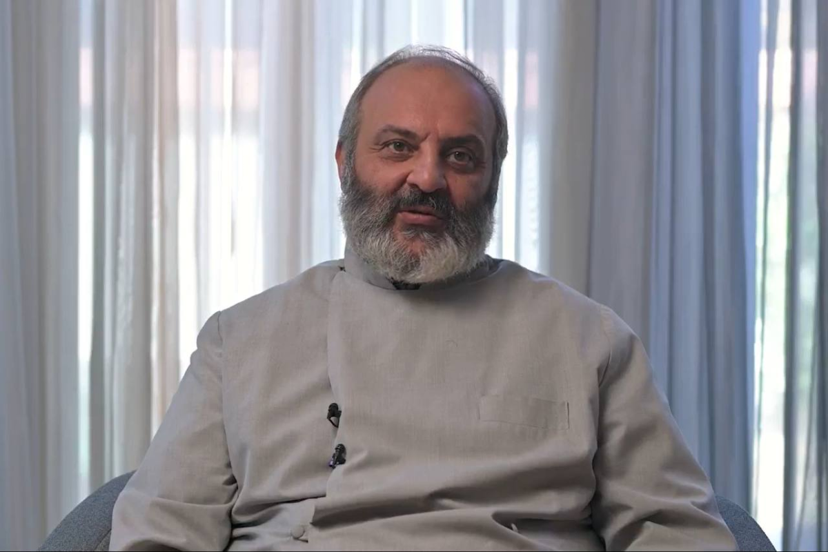 Ermənistanda qiyamçı keşiş Baqratın həbs müddəti daha 2 ay uzadılıb