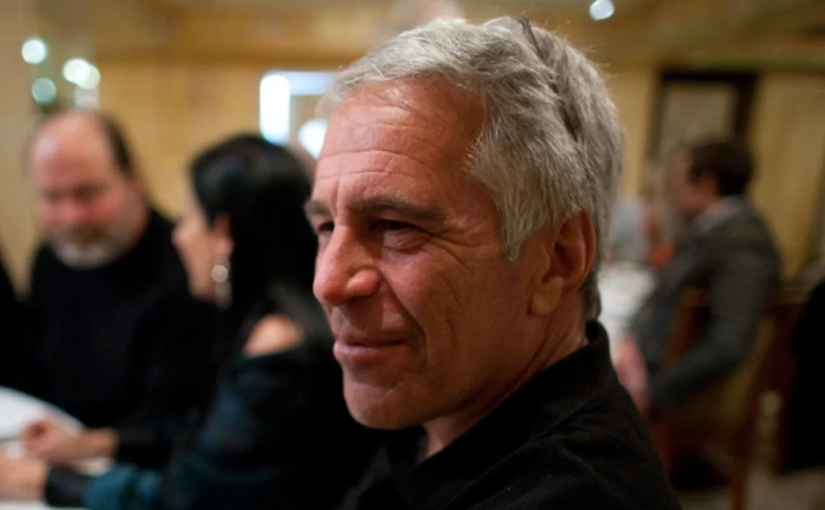 35 milyon dollar: Epşteynin fondu kisənin ağzını açdı