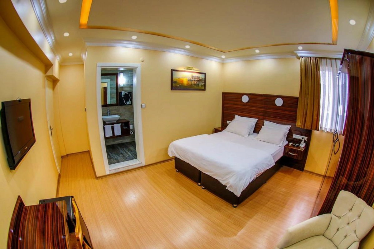 Bakıda 29 yaşlı oğlan hoteldə öldü