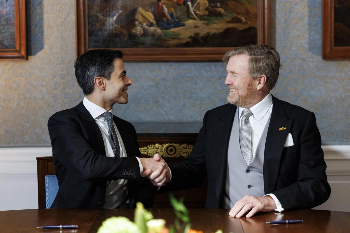 Новое правительство Нидерландов принесло присягу