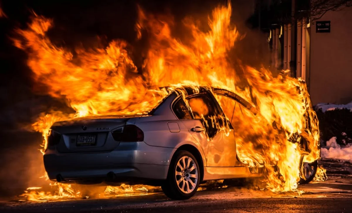 Maşınınız hər an alışa bilər: Sürücülərin etdiyi üç böyük səhv - VİDEO