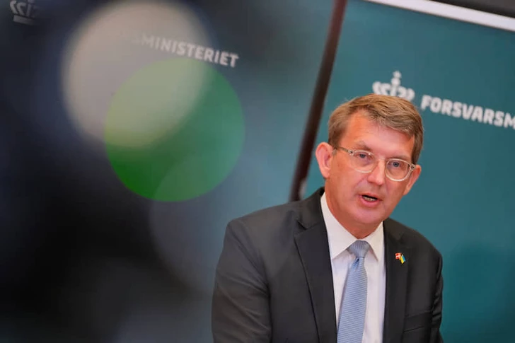 Министр обороны Дании готов обсуждать размещение ядерного оружия в стране