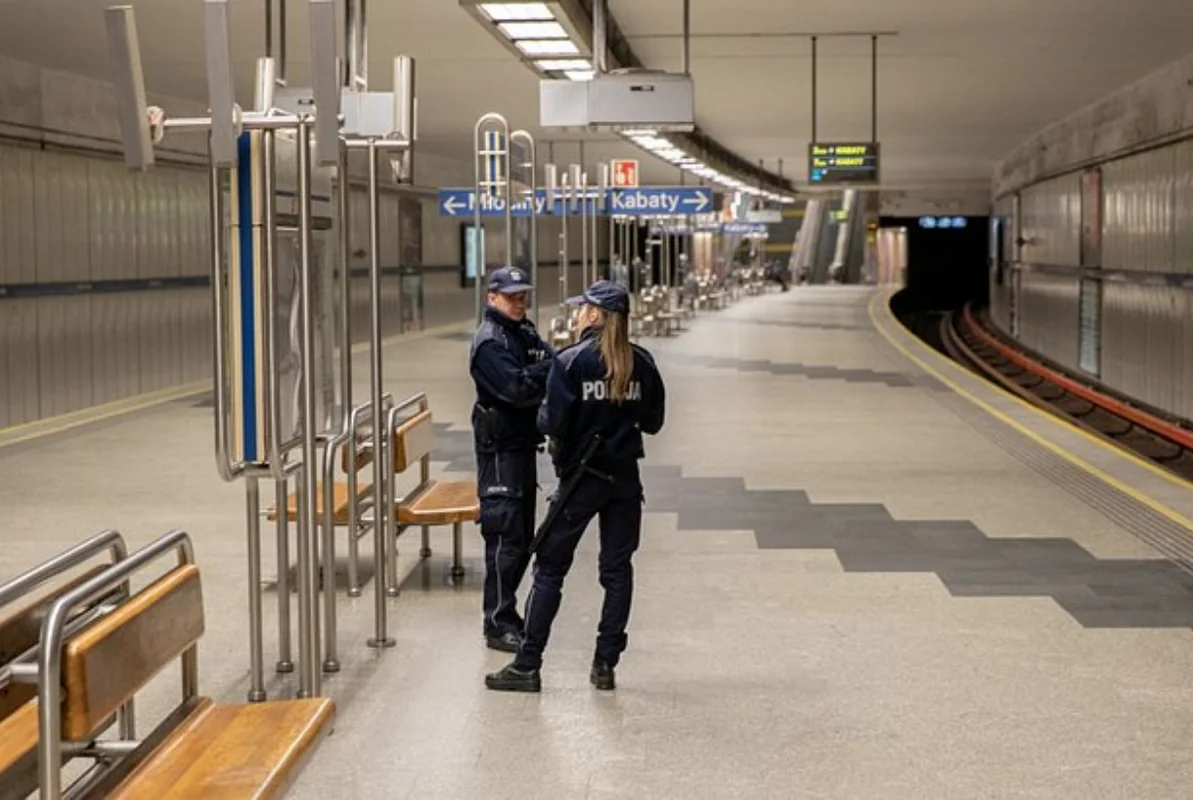 Varşava metrosunda potensial müharibə hazırlıqlarına başlanılıb