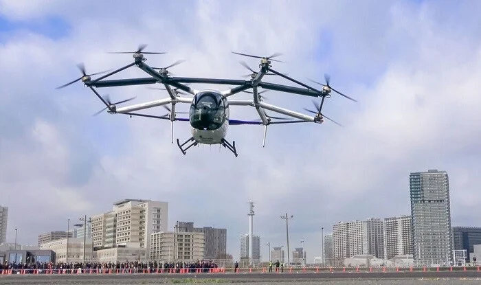 Yaponiyada uçan avtomobilin ilk sınağı keçirildi