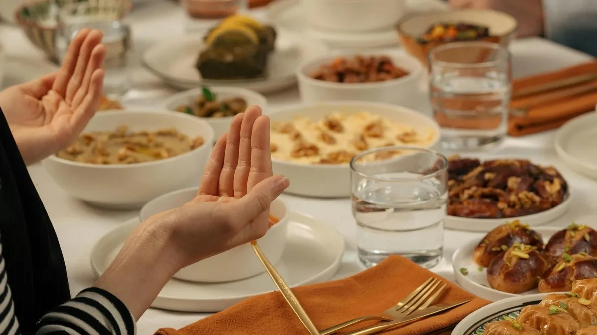 Kimlərə oruc tutmaq olmaz? - Orqanizmə təsirləri - VİDEO