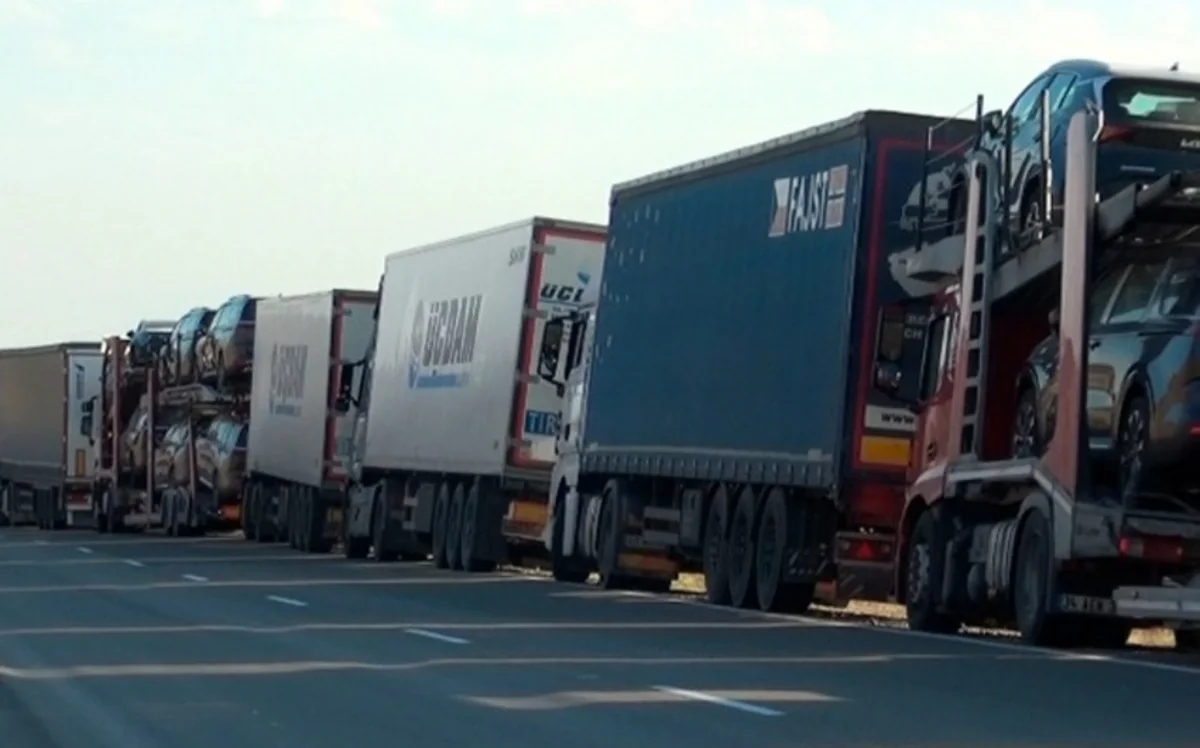 Gömrük-keçid məntəqələrində 600-dan çox yük maşını gözləyir