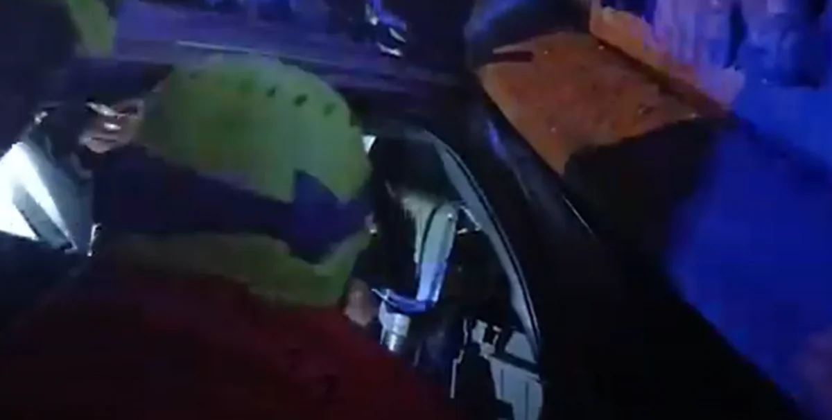 Bakıda ağır qəza: Sərnişinin xilasedilmə GÖRÜNTÜLƏRİ