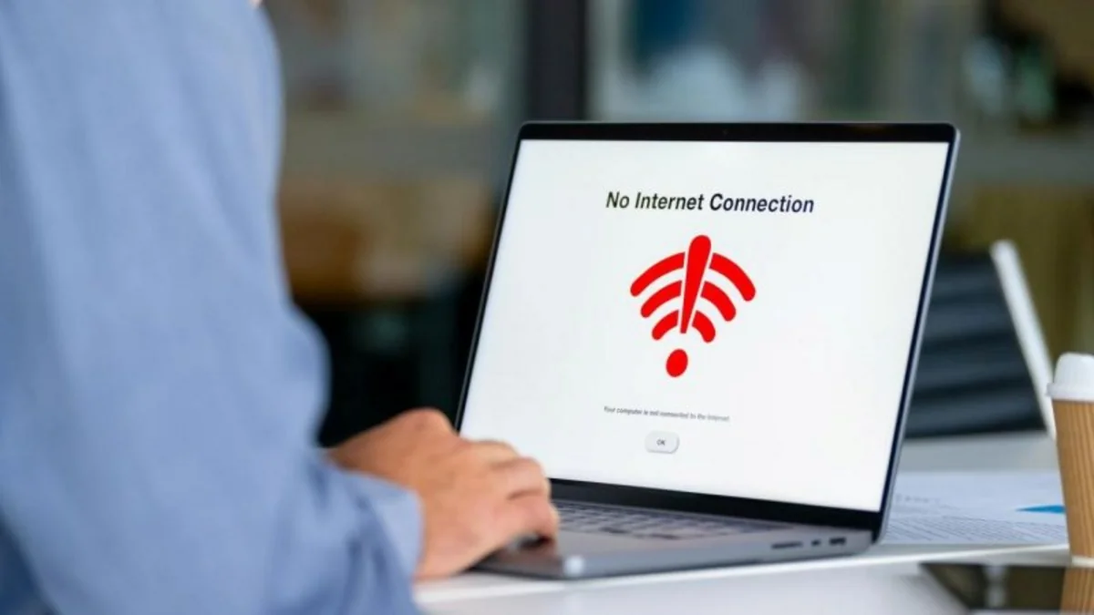 İranda internet tamamilə kəsildi - FOTO