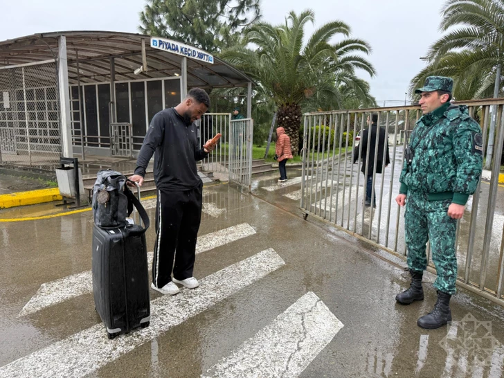 Из Ирана через границу с Азербайджаном эвакуировано более 300 человек-ФОТО