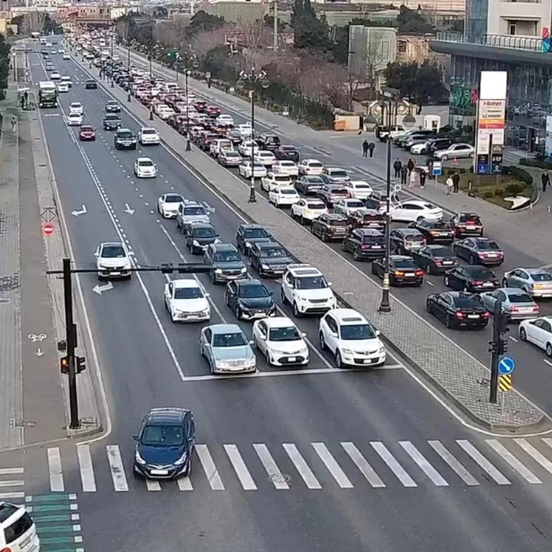 Paytaxtın bu küçələrində sıxlıq var - SİYAHI